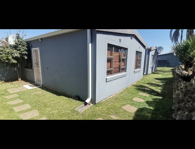 2 BEDROOM TOWNHOUSE FOR SALE IN NATURENA